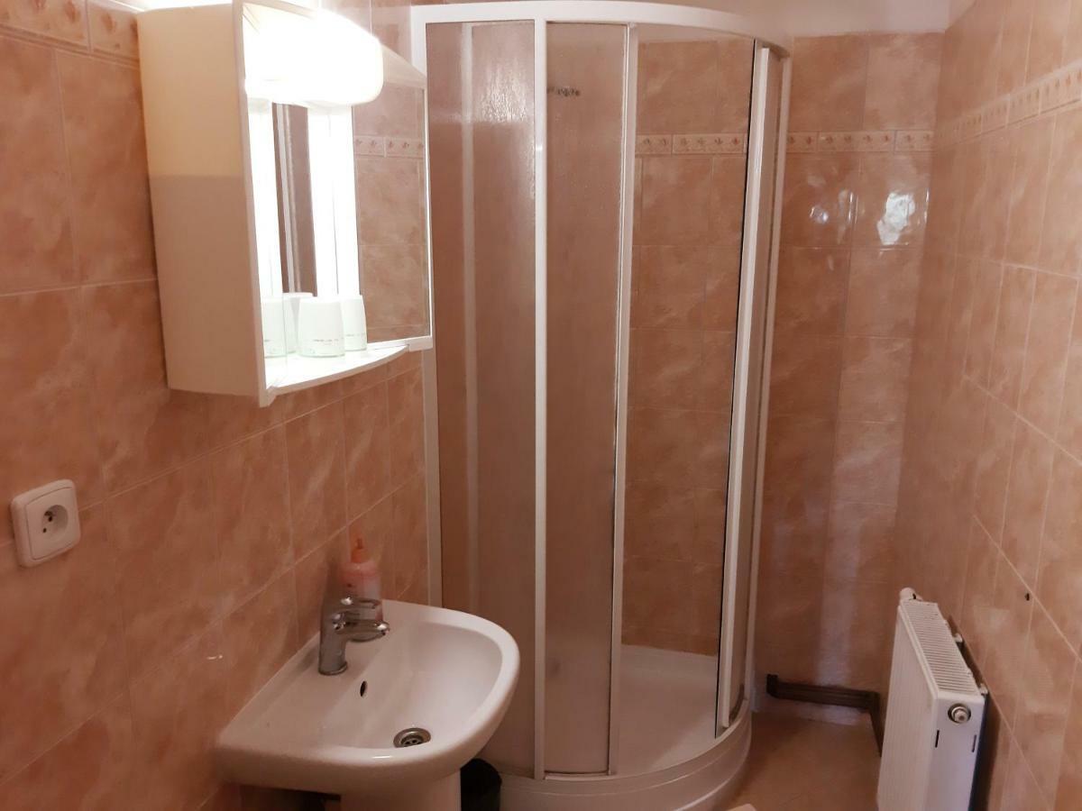 Two-Bedroom Suite,1067912614:JPEG